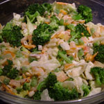 Frisse zomersalade met broccoli